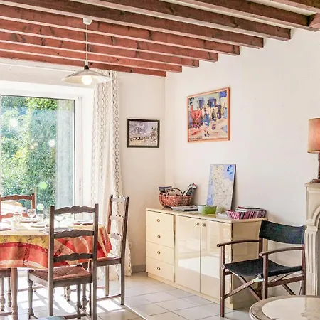 بيت للعطل Nice In La Fort With 3 Bedrooms And Wifi *
