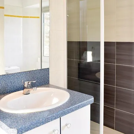 Nice In La Fort With 3 Bedrooms And Wifi * Cerisy-la-Foret